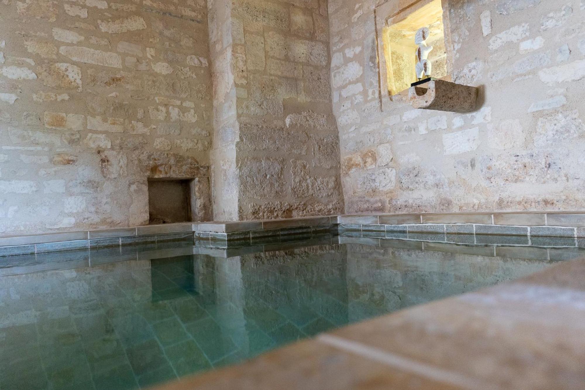 L'abbaye Saint Michel Bed & Breakfast Tonnerre